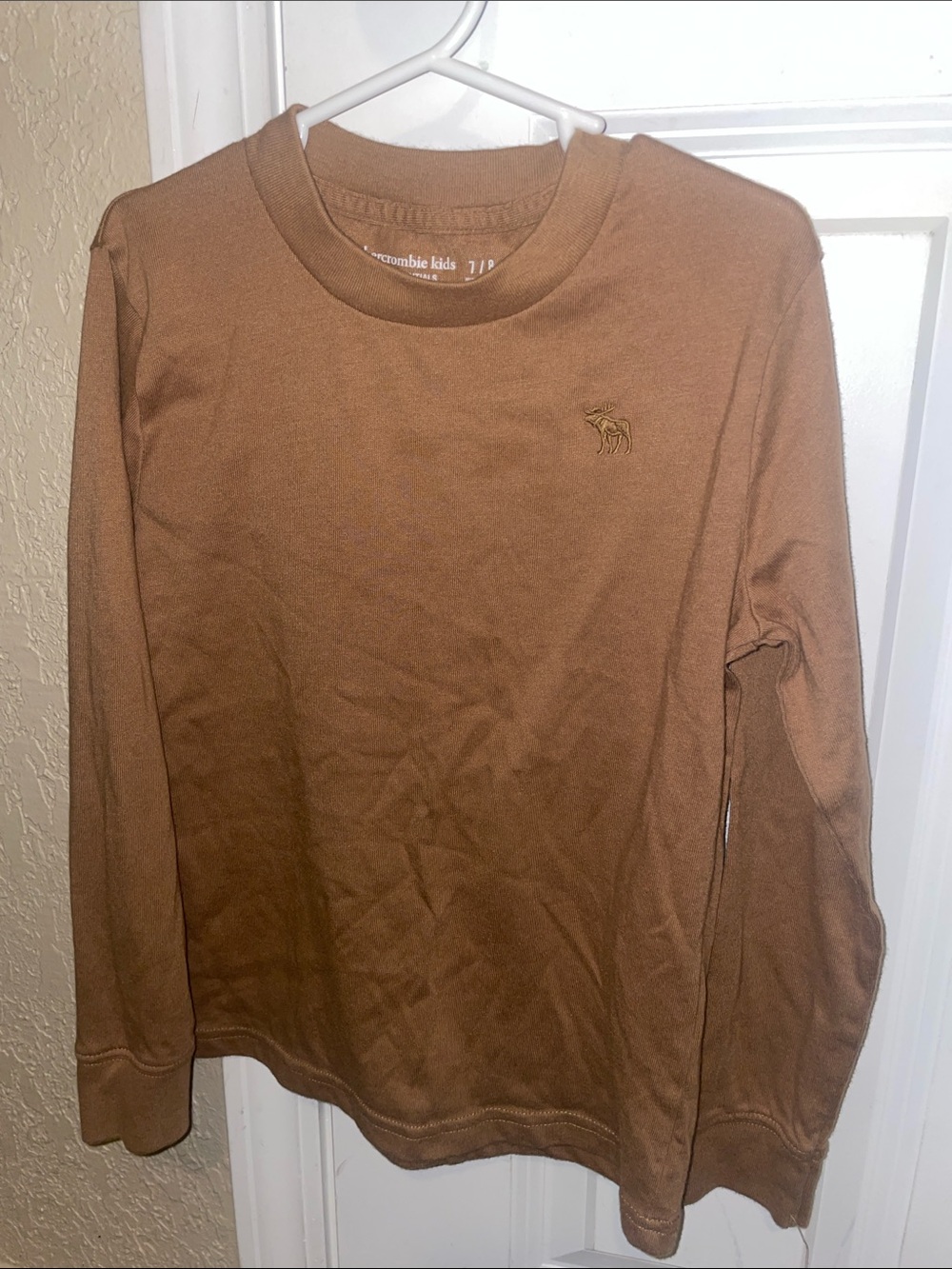 abercrombie kids long-sleeve crew’s with embroidered moose